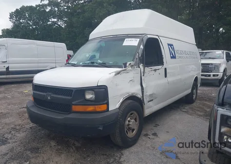 2004 Chevrolet Express from USA, damaged, VIN 1GCHG39U841111529